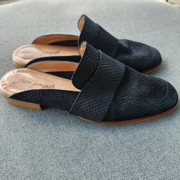 Free People At Ease Loafers/ Mules Black Slip On Women's Size 8 - Picture 11 of 11